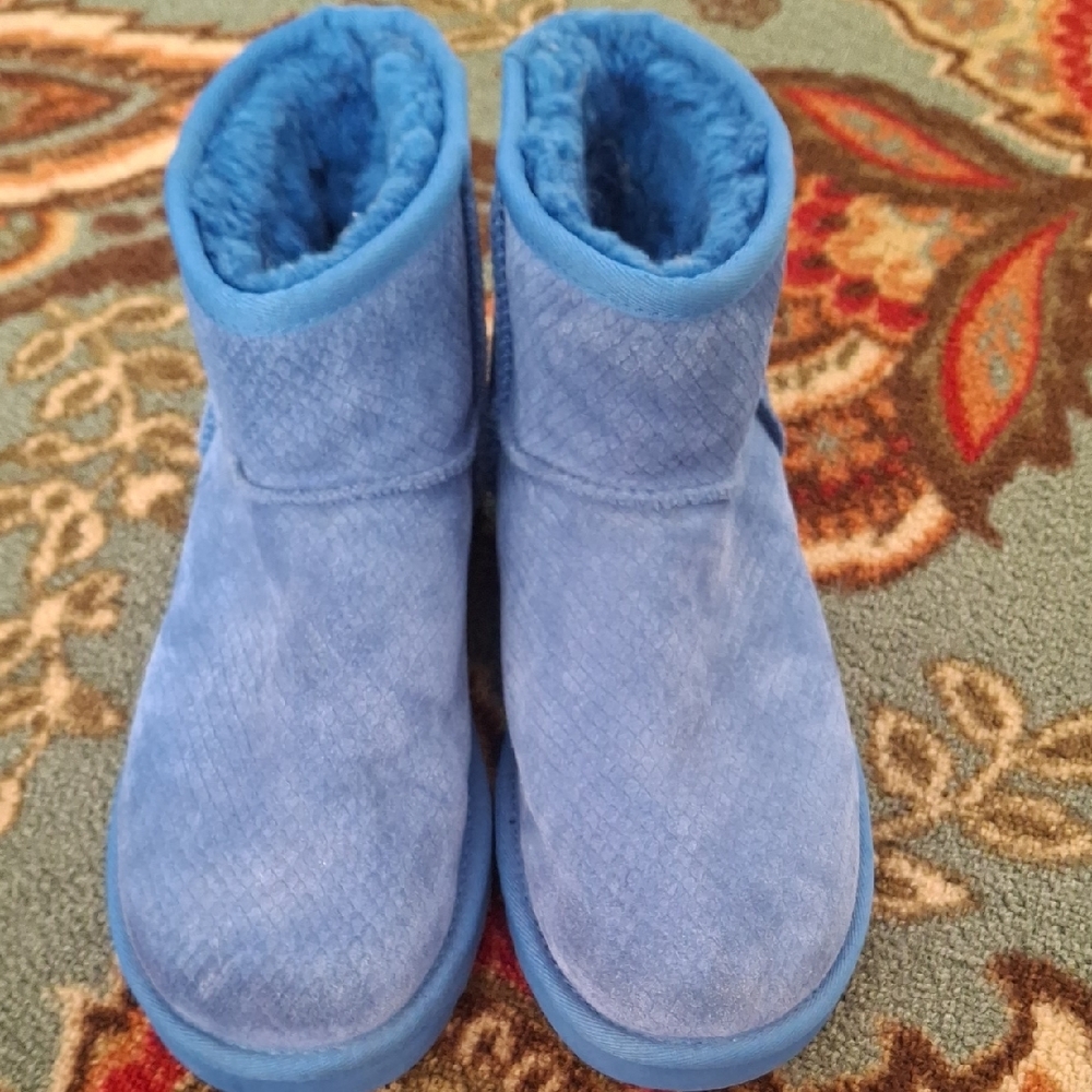 UGG Royal Blue Slippers Size 7